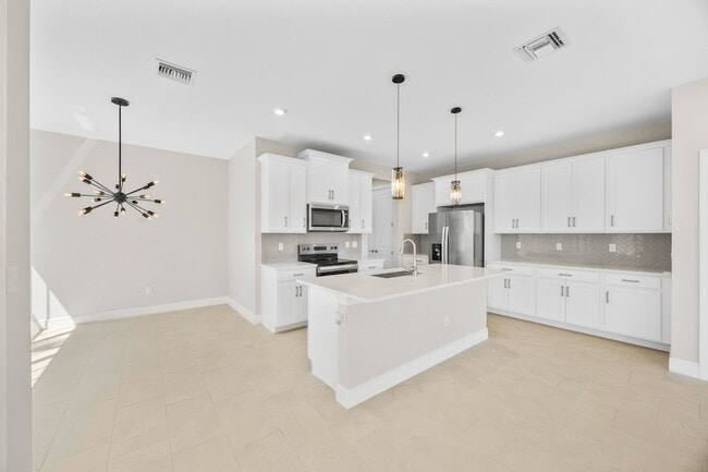 3552 NW Solange Ct