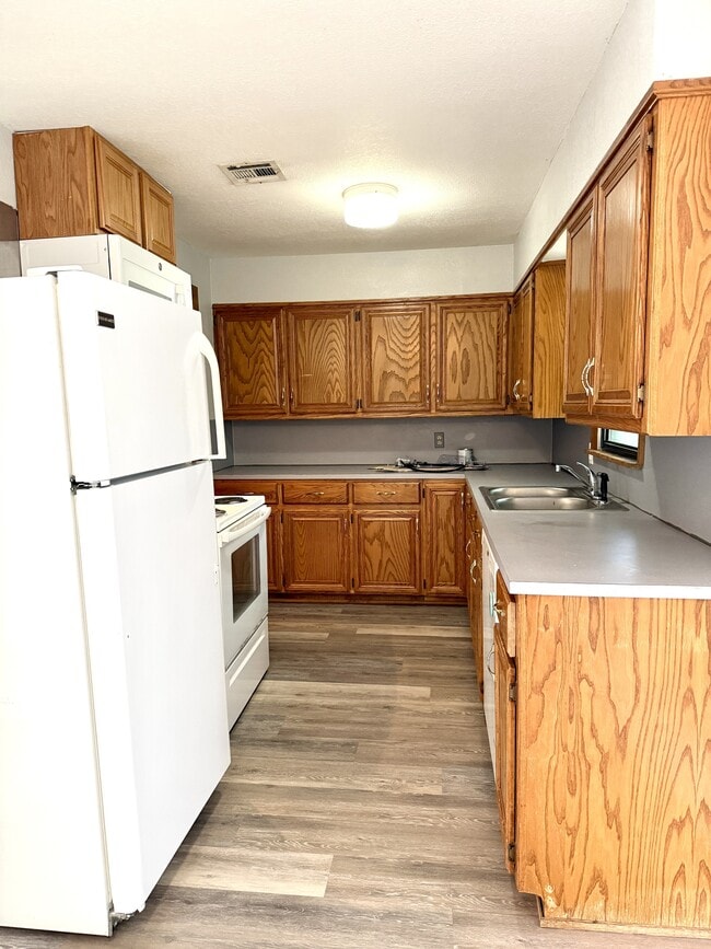 Photo - 427 Locust St NW