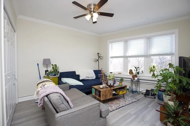 Building Photo - 4216 N Clark St Unit 4 Rental