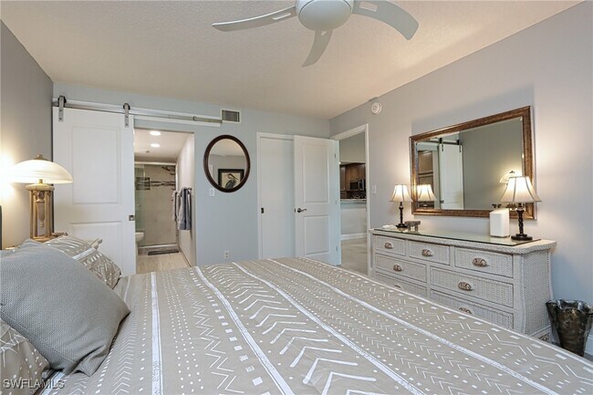 Photo - 4200 Belair Ln Unit 114