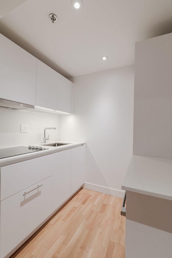 Photo - 25 Av des Pins O Unité 104