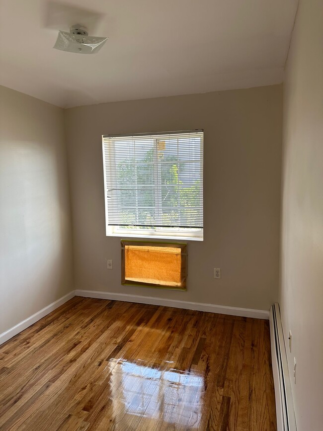 Photo - 2861 Grace Ave Unit Apt 1