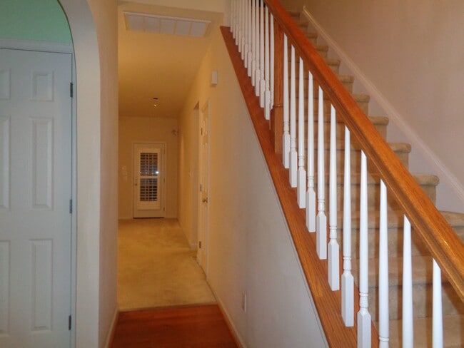 Photo - 404 Cline Falls Dr