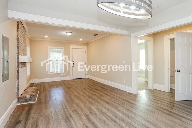 Photo - 808 Westbrook Rd