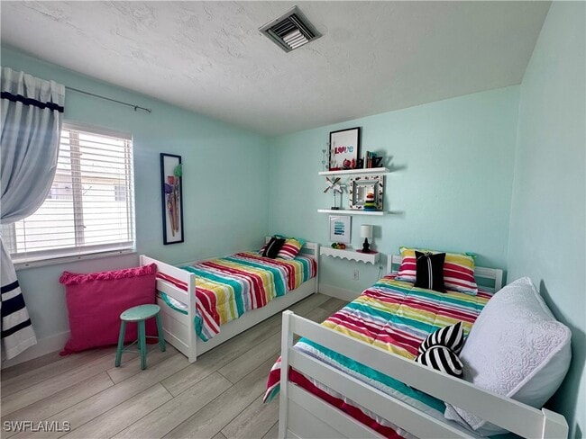 Building Photo - 1249 Fruitland Ave