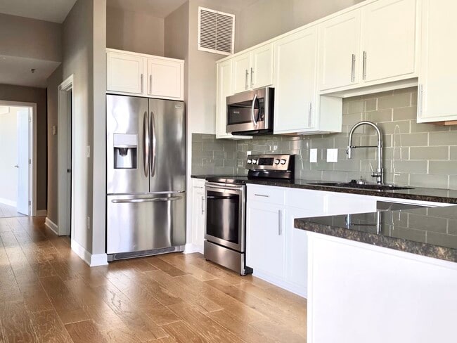 Building Photo - 825 N 4th St Unit 213