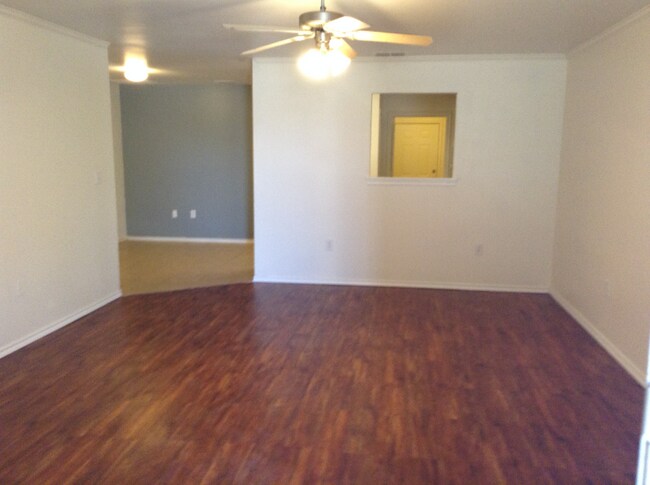 Photo - 523 N Clinton Ave Unidad Clinton Side A