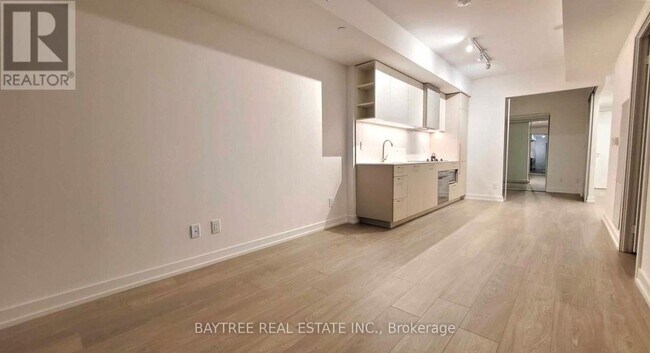 Photo - 19 Western Battery Rd Unité 1512