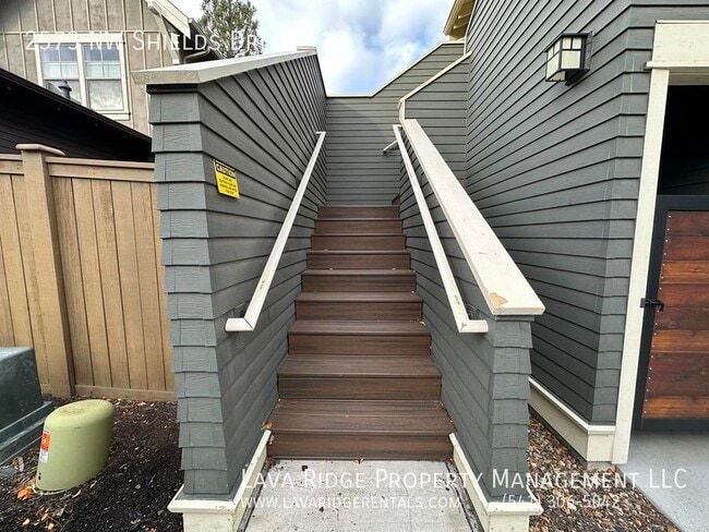 Photo - 2573 NW Shields Dr