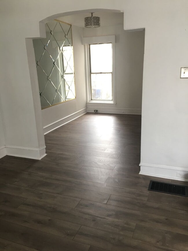 Photo - Cozy 3BR Near LaSalle University