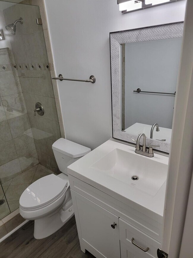 Photo - 2100 Diana Dr Unit 310