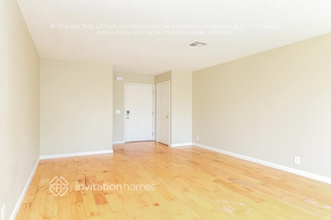 Photo - 125 Kennison Ct
