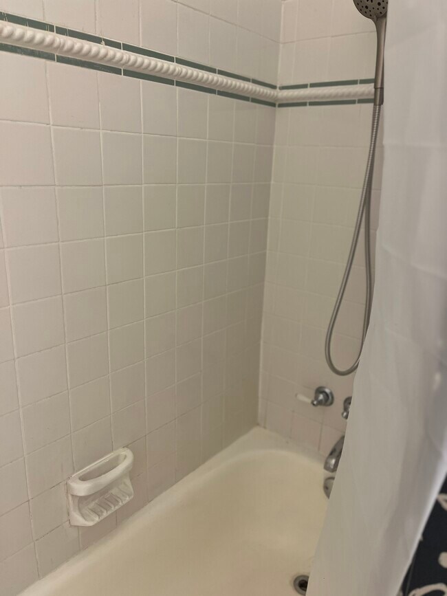 Photo - 204 E Jean St