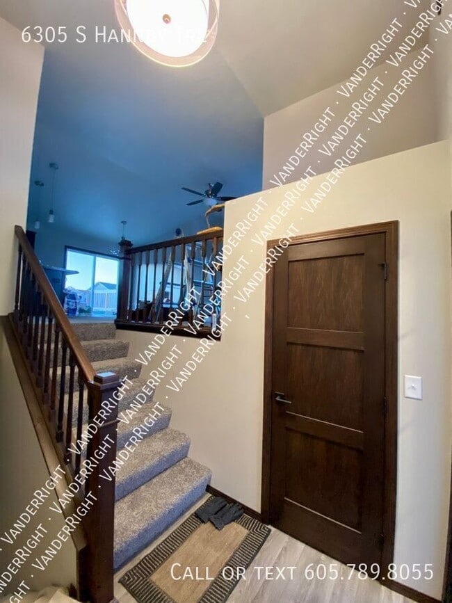 Photo - 6305 S Hannby Trl