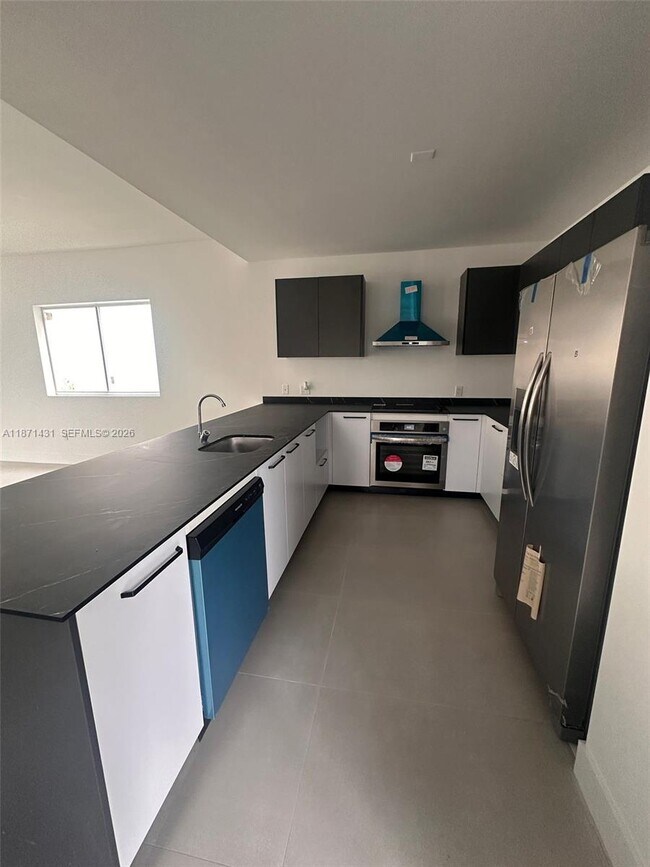 Photo - 532 NW 17th Ave