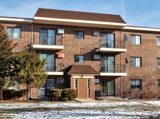 Building Photo - 972 N Rohlwing Rd Unit 101A Rental