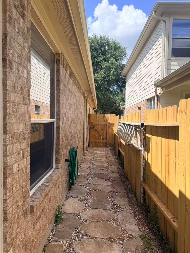 Photo - 26327 Whittmore Fields Dr