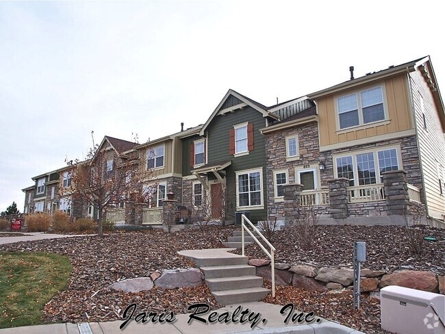 Building Photo - Fantastic Latigo Townhome Near Dining, Sho...