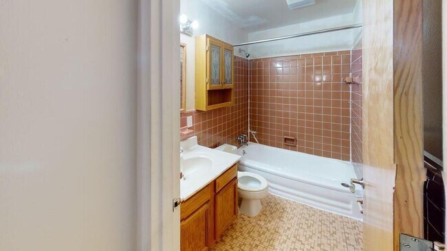 Photo - 839 Tappan-839-1 Unit 839-1