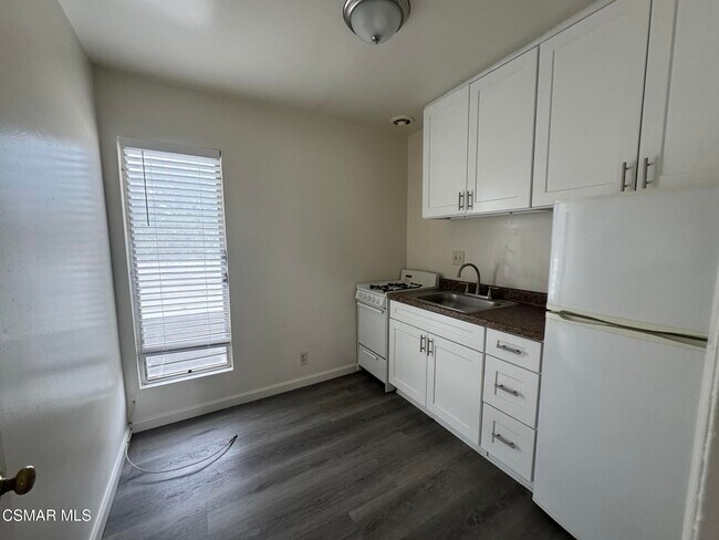 Photo - 13507 Victory Blvd