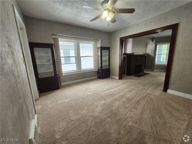 Building Photo - 820 Helmsdale Rd Unit 822 Rental