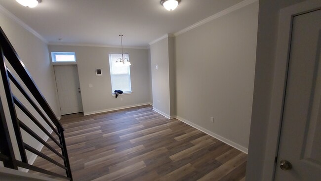 Photo - 2718 W York St