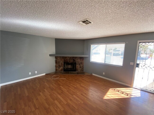 Photo - 7948 Decker Canyon Dr Unidad 101