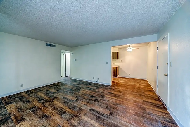 b1eb5377f8fd9add240001aaffec0d11.png - Lotus Landing Apartments