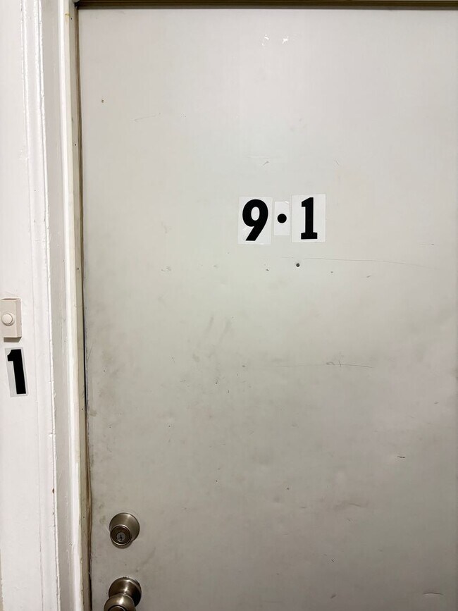 Photo - Spacious 3-Bedroom Apartment – 2nd Floor