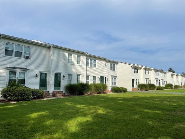 Building Photo - 7195 Bunting Rd