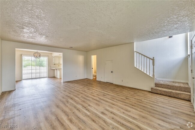 Building Photo - 1201 Bourbon St Unit B Rental