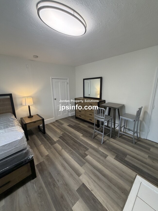 Photo - 110 Perkins St Unit 8