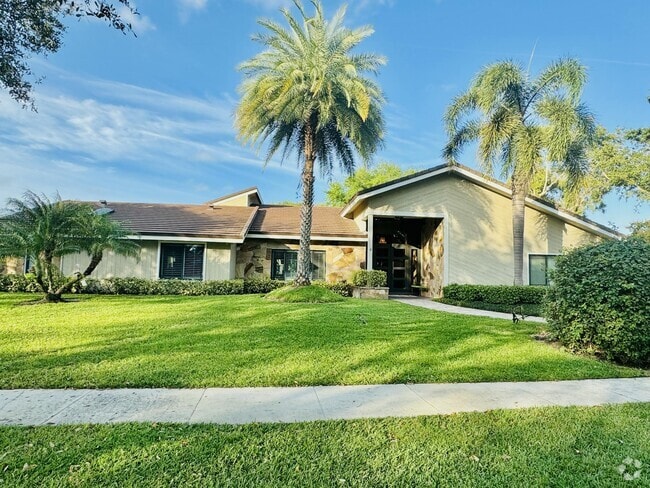 Building Photo - 2903 Banyan Blvd Cir NW Rental