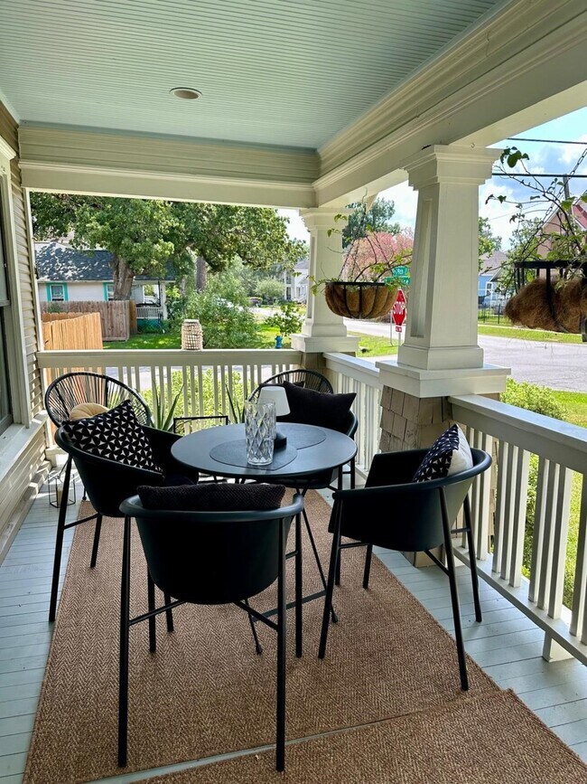 Photo - 601 W 18th St Casa