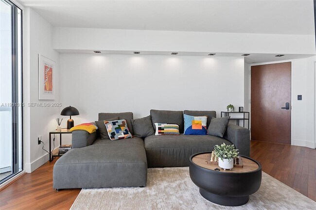 Photo - 6365 Collins Ave Unit 3911