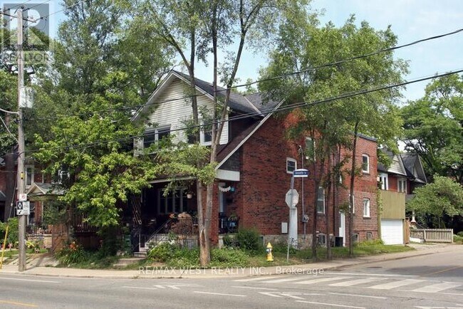 Photo - 420 Annette St