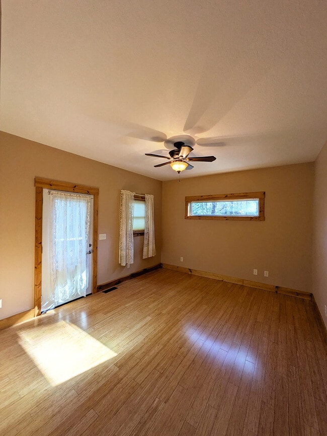 Photo - 291 Leamon Dr