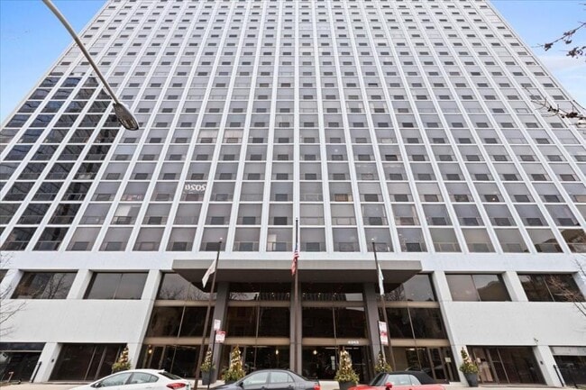Building Photo - 1 bedroom in Chicago IL 60613 Unit 2507 Rental