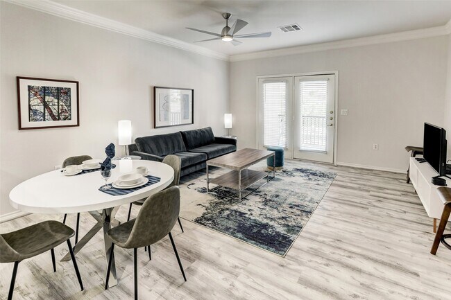 Photo - 2400 McCue Rd