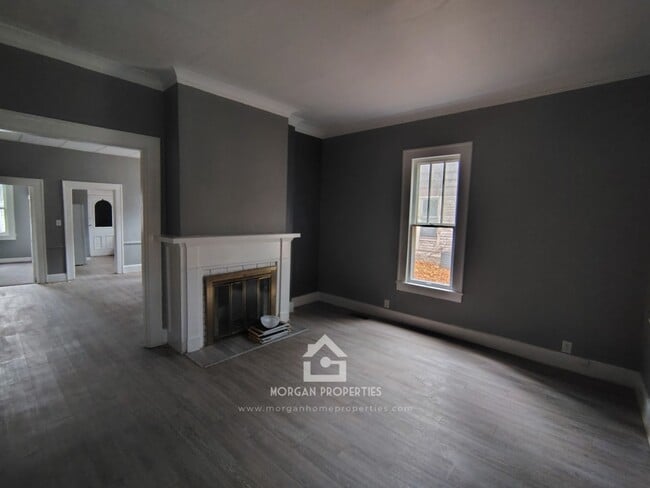 Photo - 227 W 12th St