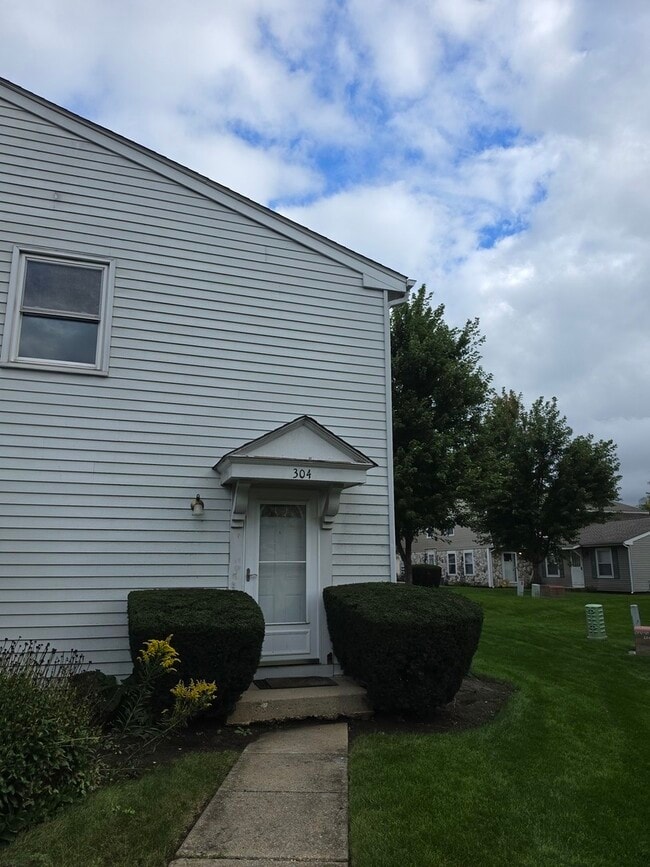 304 Creekside Dr