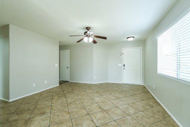 Photo - 3229 W Abraham Ln