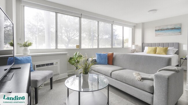 Photo - 305 Dr. M.L.K. Jr St S Unit 108.1403600