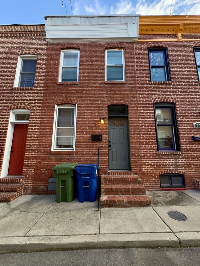 Charming 2Bed/1Bath in Patterson Place - Charming 2Bed/1Bath in Patterson Place Townhome