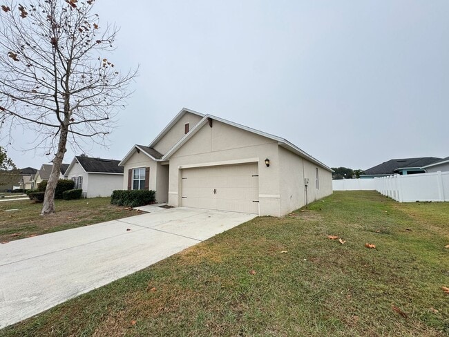 Photo - Beautiful 4 Bedroom 2 Bathroom Home in Bartow!