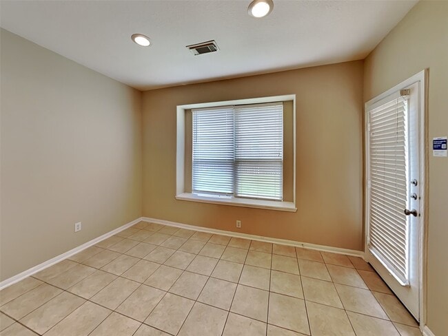 Photo - 10923 Tattershall Ln