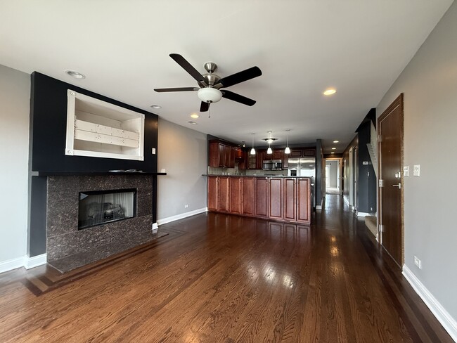 Photo - 5658 W 63rd St Unit 3W
