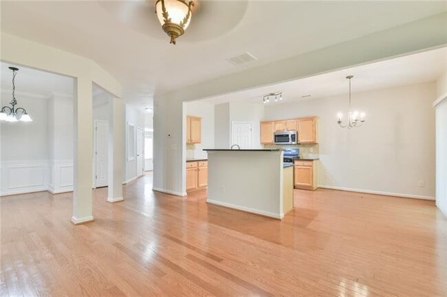 Photo - 2694 Winslow Ridge Dr NE