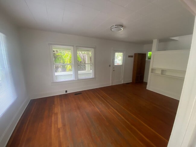 1647 Villard St Unit 1647 Villard