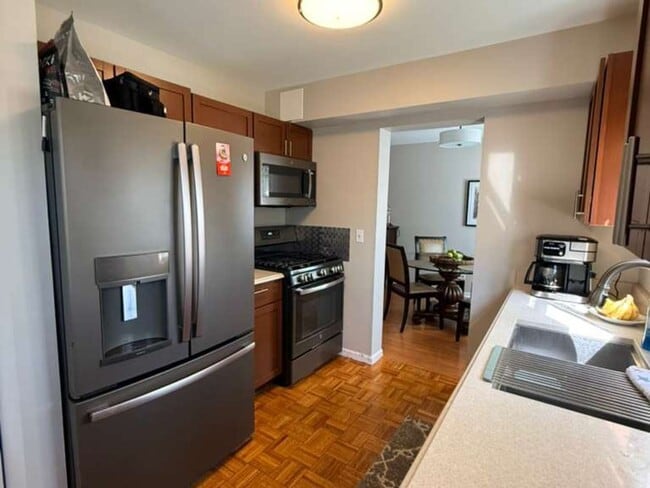 Photo - 2338 Woodview Ln